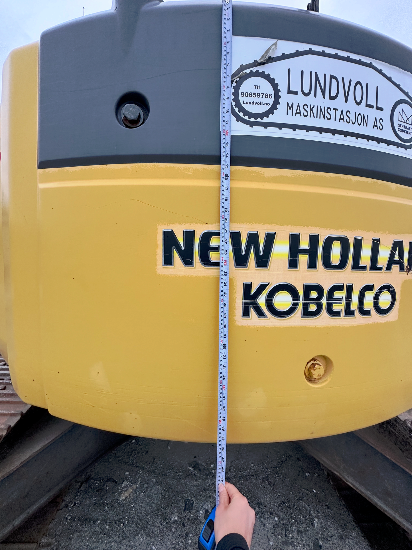 New Holland E200 – Beltegraver < 40 tonn